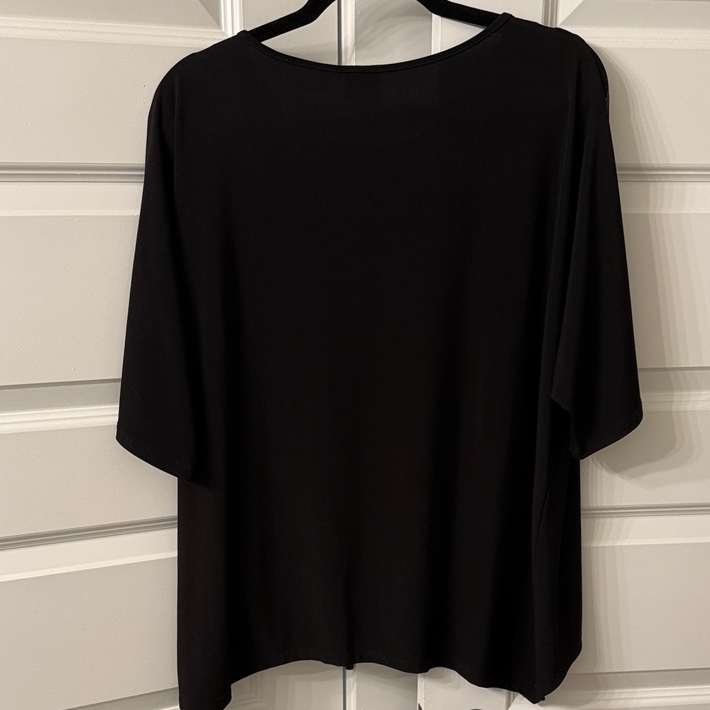 CLARA SUNWOO Classic Black Short Sleeve Tee - Picture 3 of 4